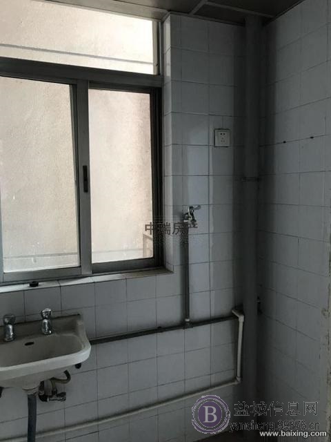 鸿基花园80平仅售55万